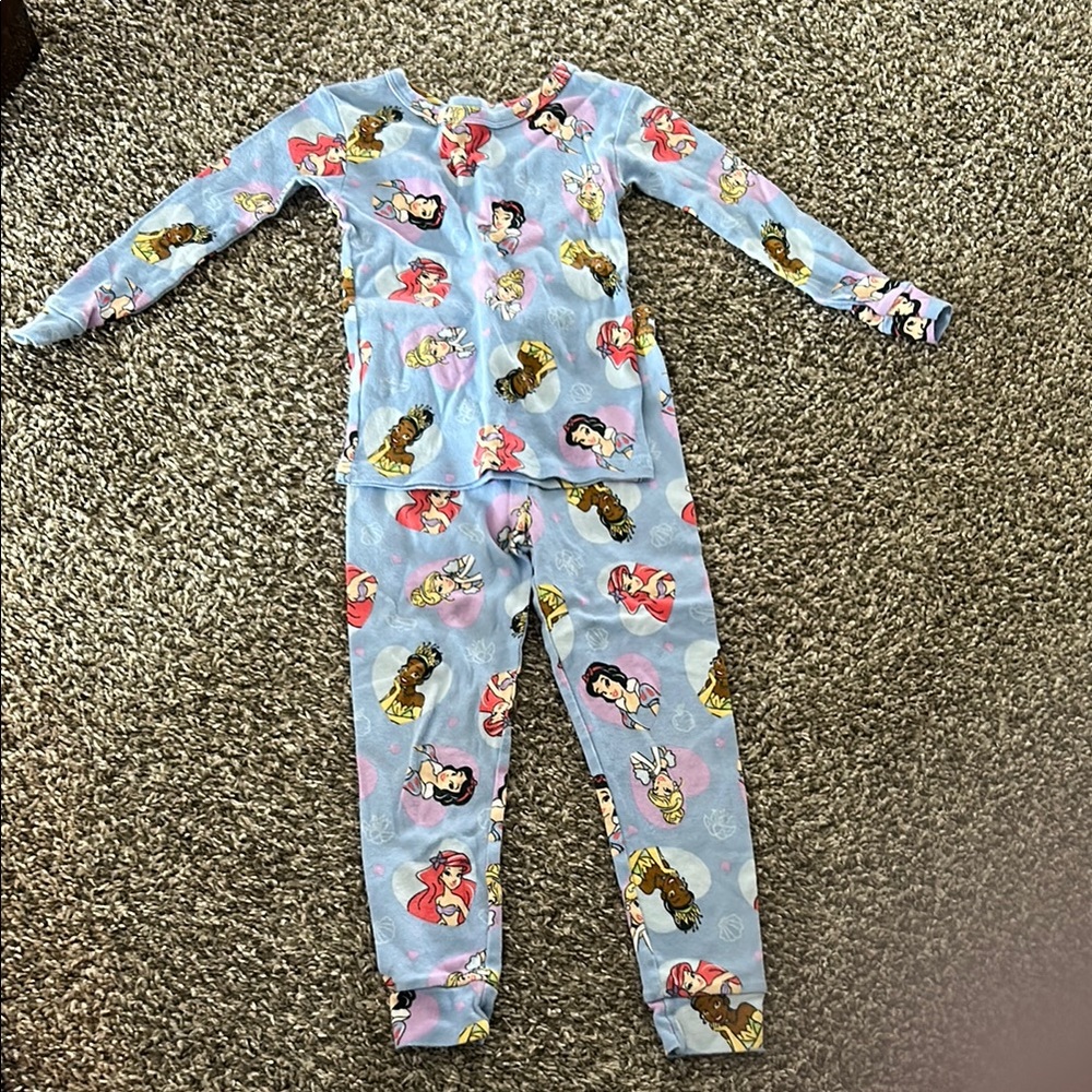Disney princess pajamas 5T pants and long sleeve top set
